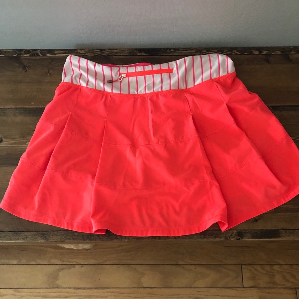 Size 6 tall Lululemon tennis skirt